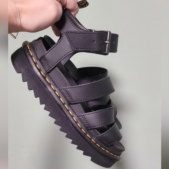 Dr. Martens Women's Blaire Sandal - W6 - Picture 2 of 6